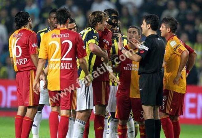 İNTERNETTE DERBİ GEYİKLERİ