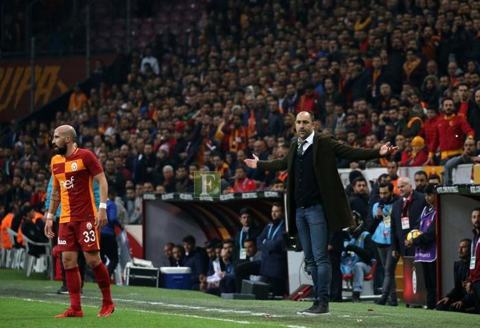 Galatasaraylı taraftarlardan Latoleviciye tepki