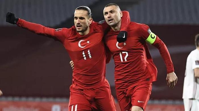YILLIK 1.2 MİLYON EURO KAZANIYOR