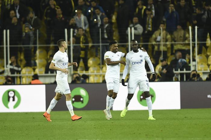 Fanatik yazarlarının Fenerbahçe - Kasımpaşa maçı yorumları