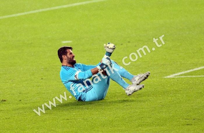 Skrtel ve İsmail Köybaşı arasında gerilim