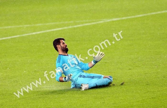 Skrtel ve İsmail Köybaşı arasında gerilim