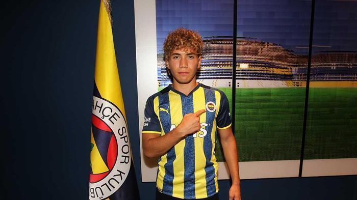Fenerbahçede yeni transferler tutmadı