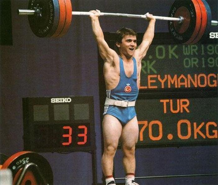 10 maddede Naim Süleymanoğlu