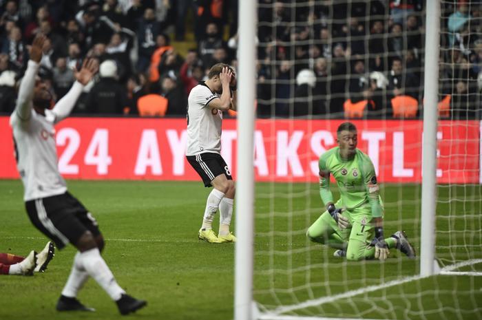 Fanatik yazarlarının Beşiktaş - Galatasaray maçı yorumları