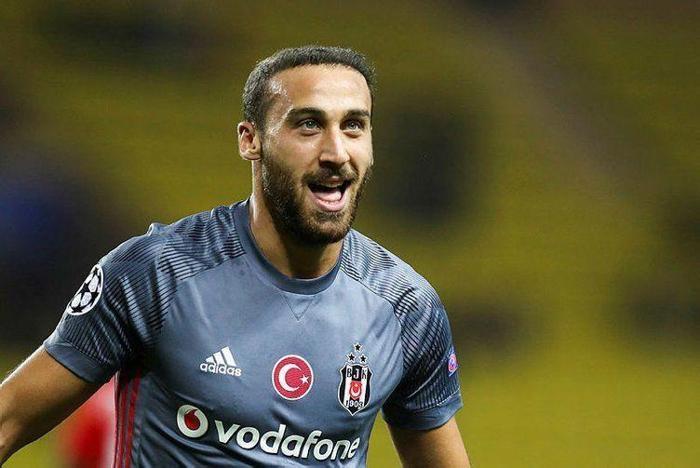 Cenk Tosun, çok iyi bir forvet mi