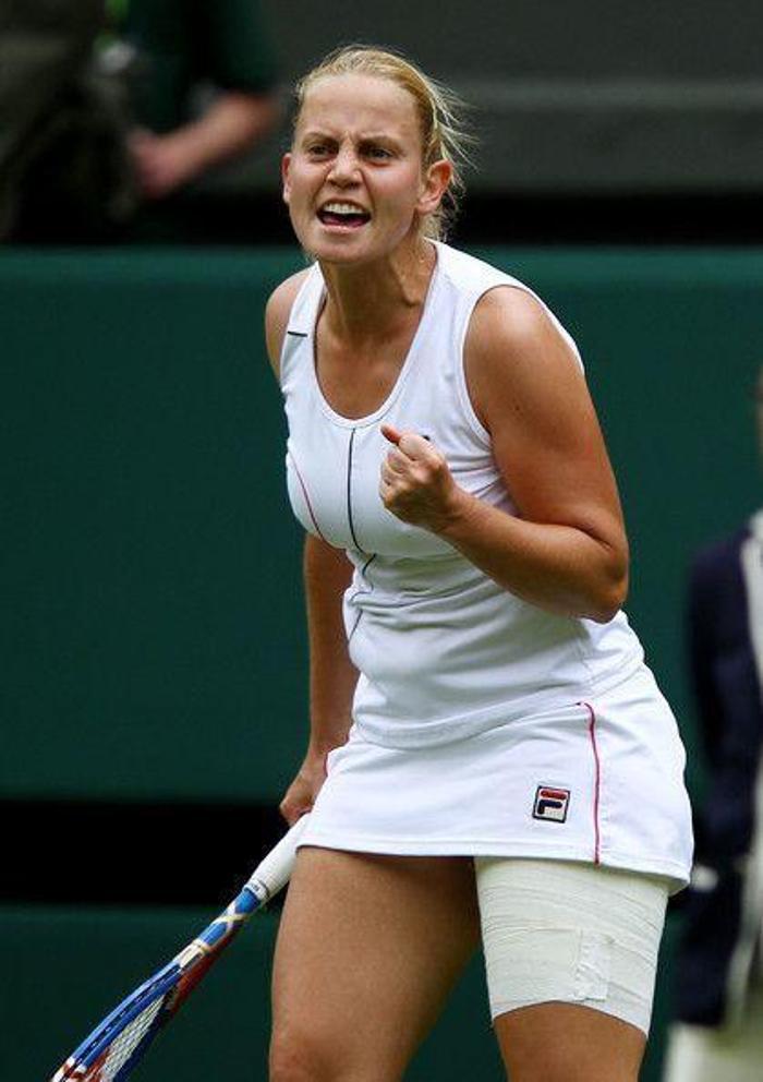 Jelena Dokic babasından şiddet görmüş