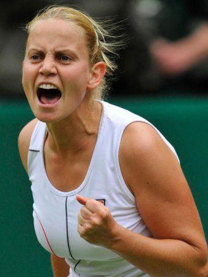 Jelena Dokic babasından şiddet görmüş