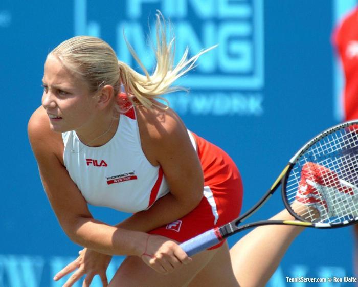 Jelena Dokic babasından şiddet görmüş