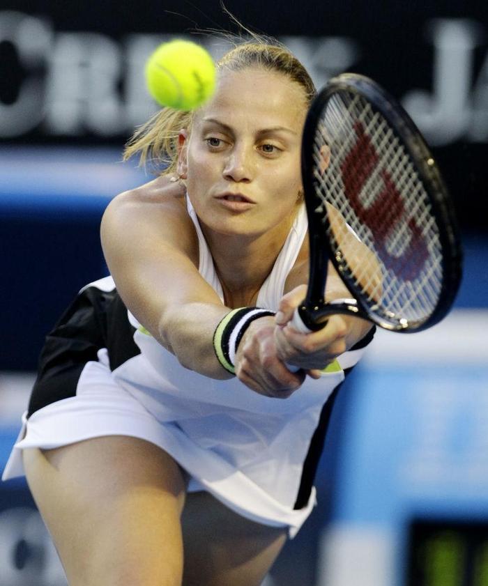 Jelena Dokic babasından şiddet görmüş