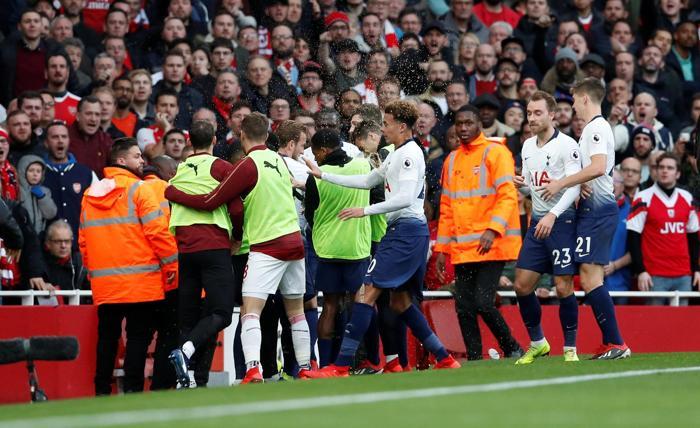 Arsenal-Tottenham maçına çıkan olaylar damga vurdu