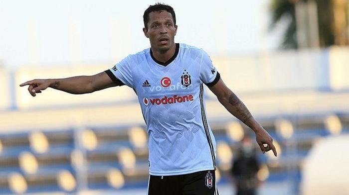 ADRIANO