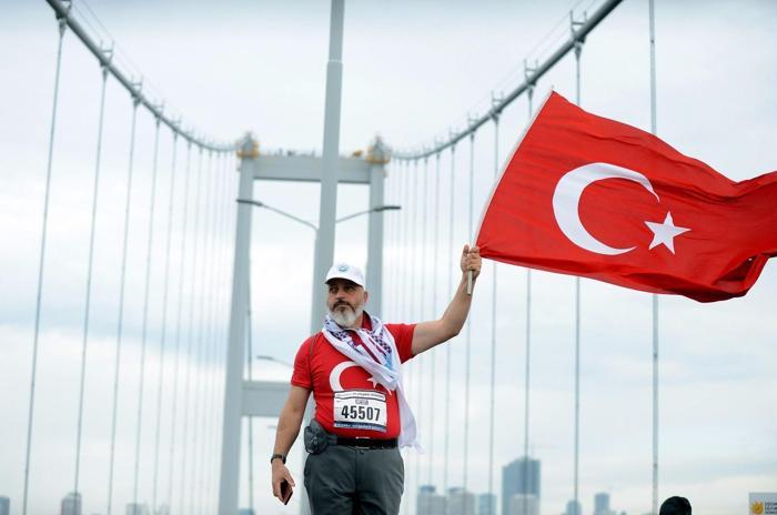 İstanbul Maratonuna damga vuran kareler...