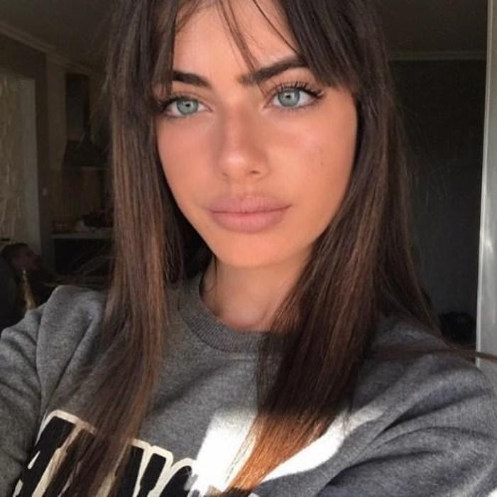 Messinin elini ayağına dolaştıran güzel model Yael Shelbia