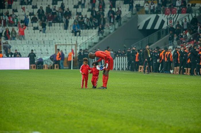 Beşiktaş-Galatasaray maçının muhtemel 11leri
