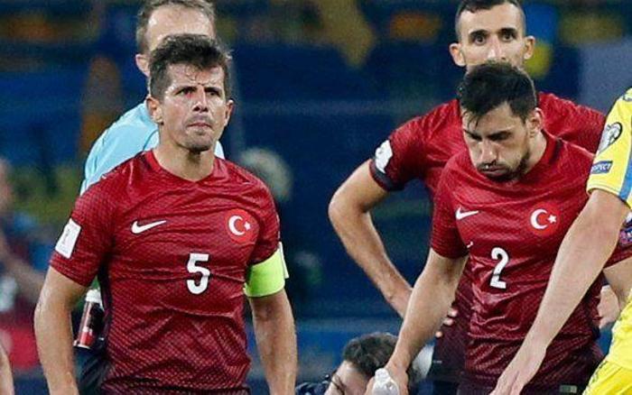 Emre Belözğlundan önemli açıklamalar