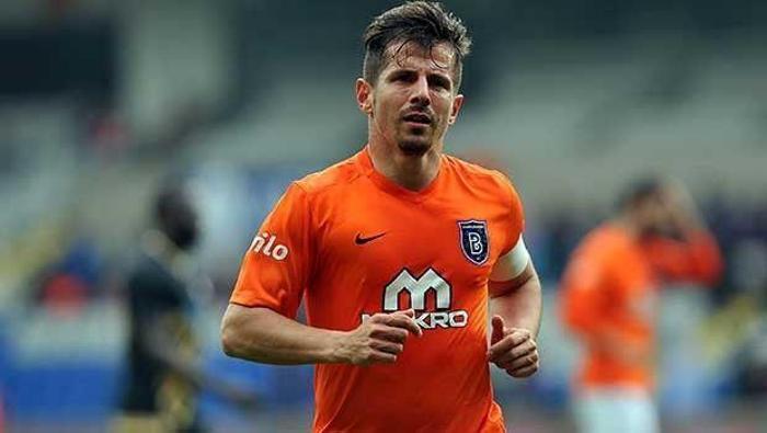Emre Belözğlundan önemli açıklamalar