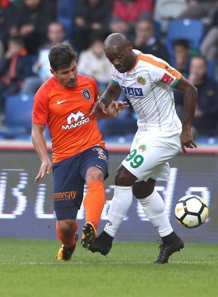 Emre Belözğlundan önemli açıklamalar