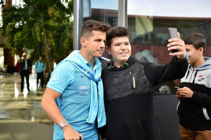 Emre Belözğlundan önemli açıklamalar