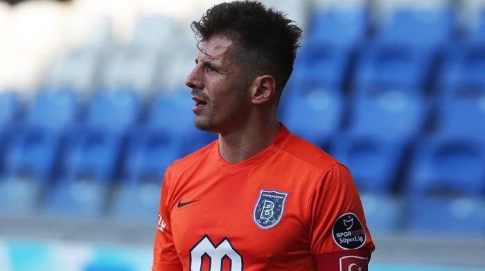 Emre Belözğlundan önemli açıklamalar