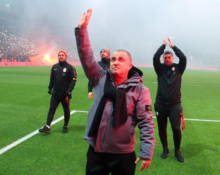 Galatasaray idmanını 40 bin kişi Türk Telekom Stadında takip etti