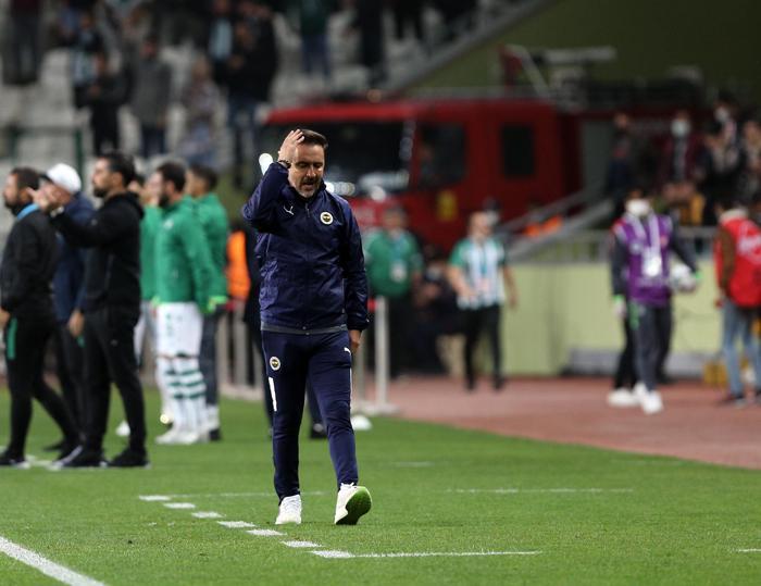 Fenerbahçeden Konyada şok başlangıç Vitor Pereira, çılgına döndü