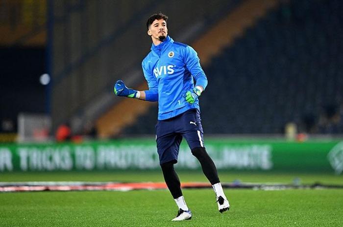 Fenerbahçenin Konyaspor muhtemel 11i Sürpriz tercih