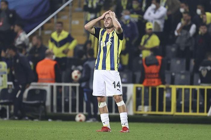 Fenerbahçenin Konyaspor muhtemel 11i Sürpriz tercih