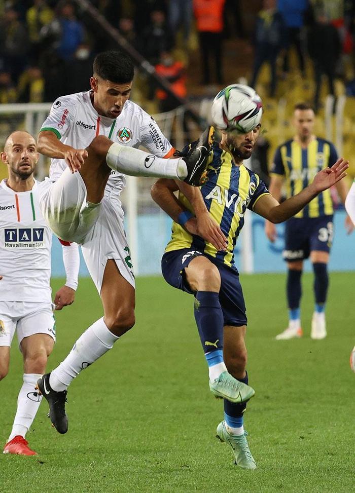 Fenerbahçenin Konyaspor muhtemel 11i Sürpriz tercih