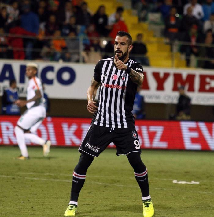 3) Alvaro Negredo / Beşiktaş