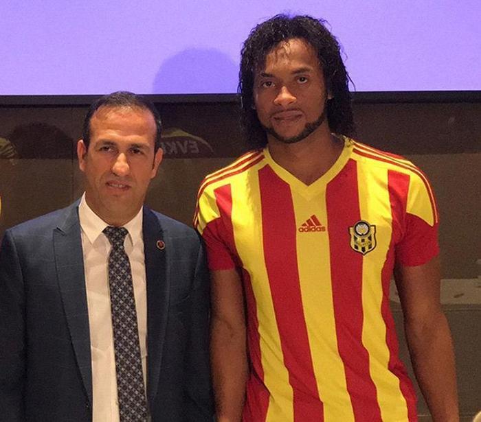 17) Arturo Mina / Yeni Malatyaspor