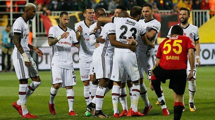 Spor yazarlarının Göztepe - Beşiktaş maçı yorumları...