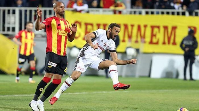 Spor yazarlarının Göztepe - Beşiktaş maçı yorumları...