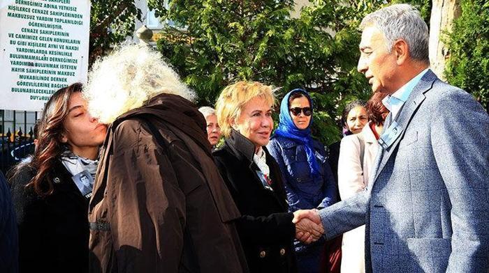 Erdoğan Şenay son yolculuğuna uğurlandı