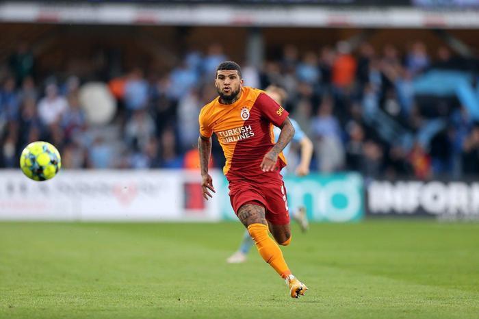 Galatasarayda devre arası büyük operasyon 7 futbolcu gönderilecek...