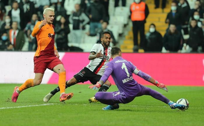 Köşe yazarları Beşiktaş - Galatasaray maçını değerlendirdi