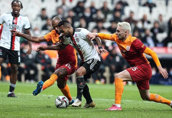 Köşe yazarları Beşiktaş - Galatasaray maçını değerlendirdi