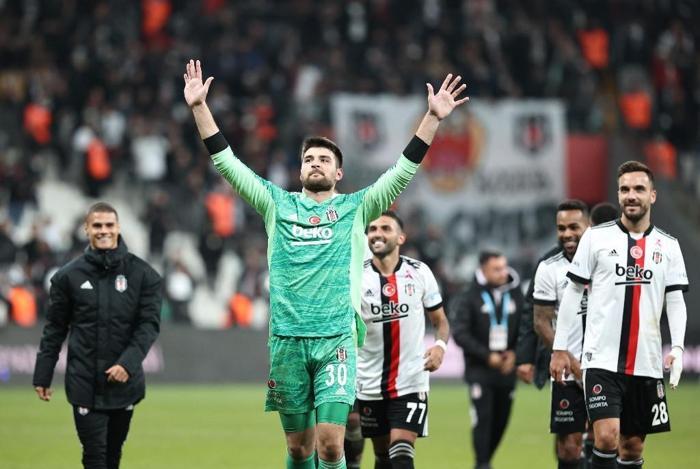Köşe yazarları Beşiktaş - Galatasaray maçını değerlendirdi