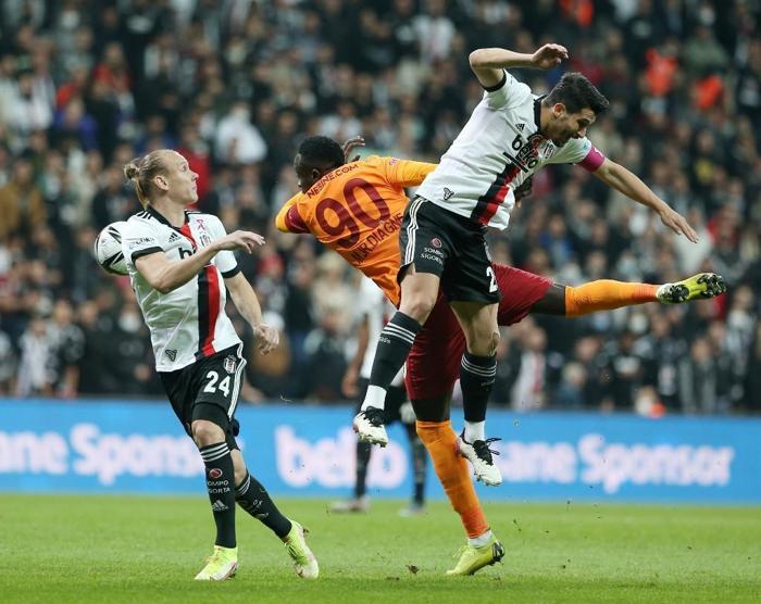 Köşe yazarları Beşiktaş - Galatasaray maçını değerlendirdi