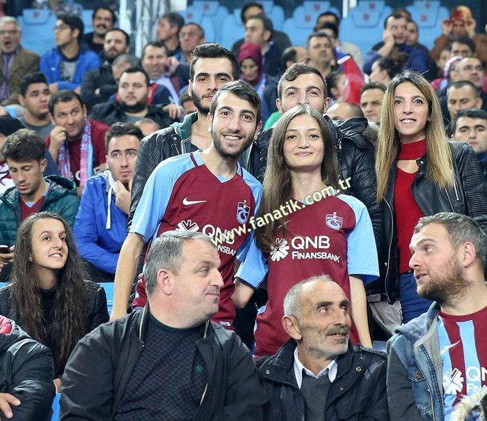 Trabzonspor - Galatasaray maçında sürpriz ziyaretçiler