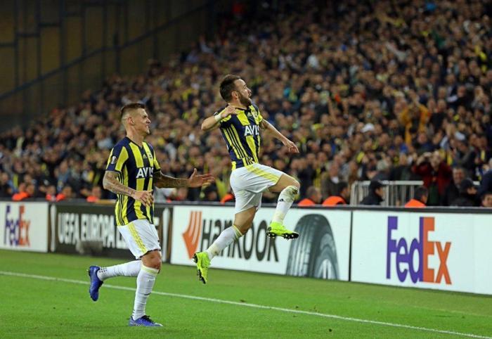 Fenerbahçeli Mathieu Valbuenadan transfer açıklaması