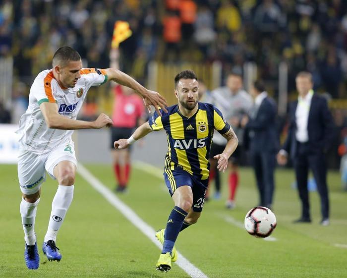 Fenerbahçeli Mathieu Valbuenadan transfer açıklaması