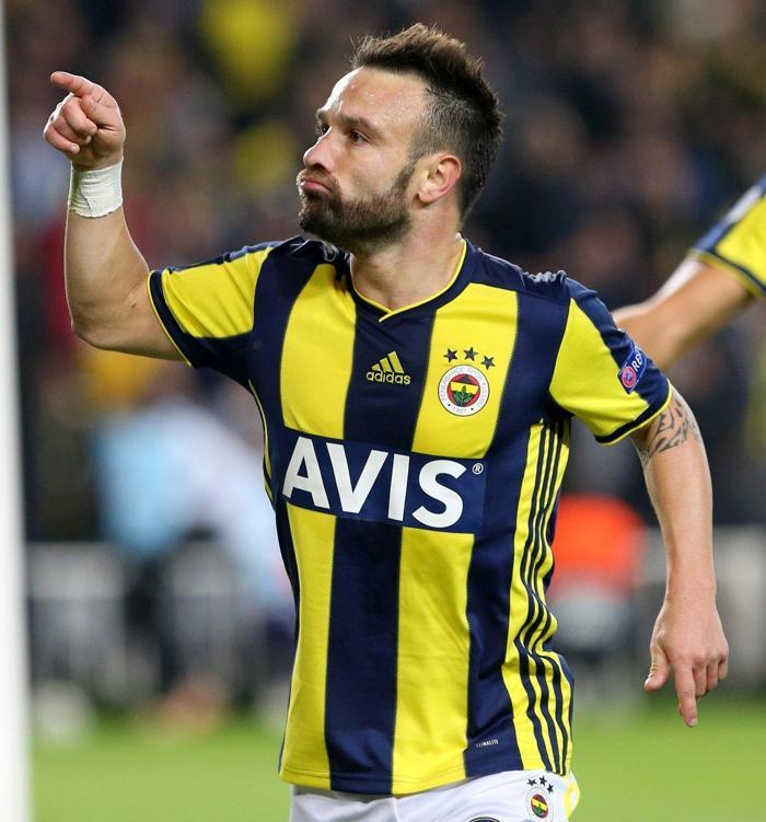 Fenerbahçeli Mathieu Valbuenadan transfer açıklaması