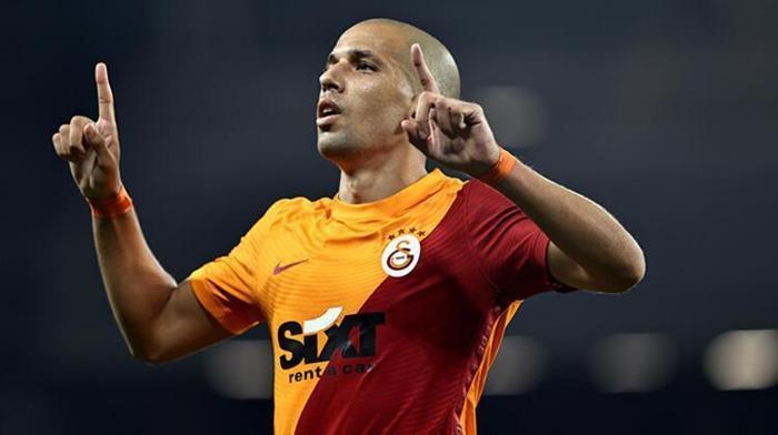 Son dakika Galatasarayda 2 ayrılık Fatih Terim o isimlerin üstünü çizdi