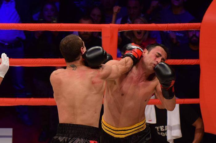 Boksun Yıldızları Tv8de devam ediyor 3. bölümde kimler kazandı