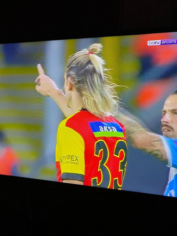 Hamsik, Atınçın eline vurdu, Göztepe-Trabzonspor maçında saha bir anda karıştı Kırmızı kart...