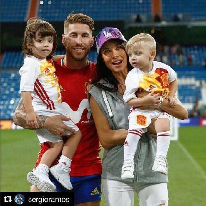 Ramos ödülü aldı yemeği kaptı