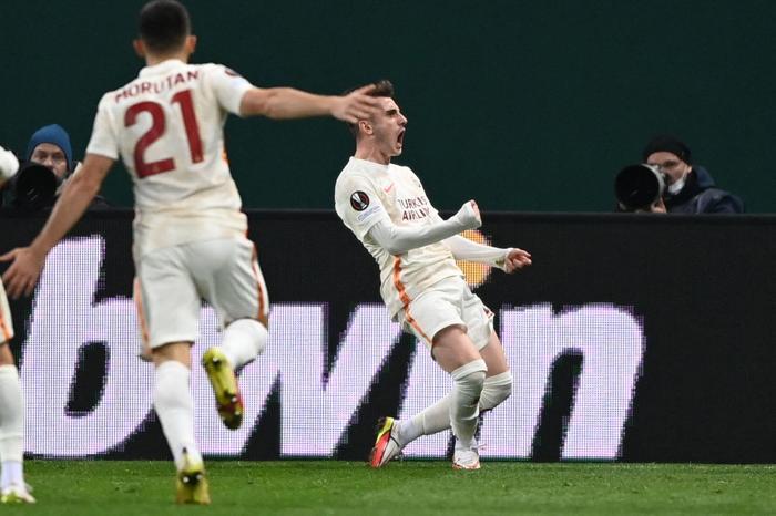 Fanatik yazarları Galatasarayın Lokomotiv Moskova galibiyetini değerlendirdi