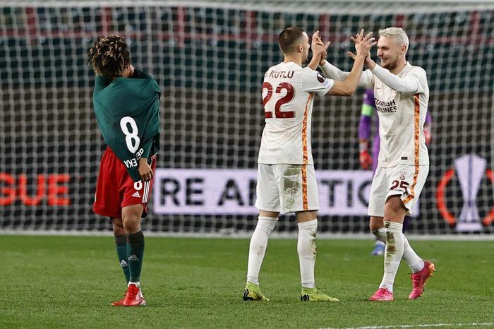 Fanatik yazarları Galatasarayın Lokomotiv Moskova galibiyetini değerlendirdi