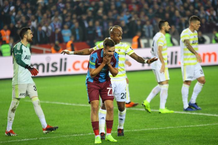 İlke imza attı (Serhat Demirtaş)